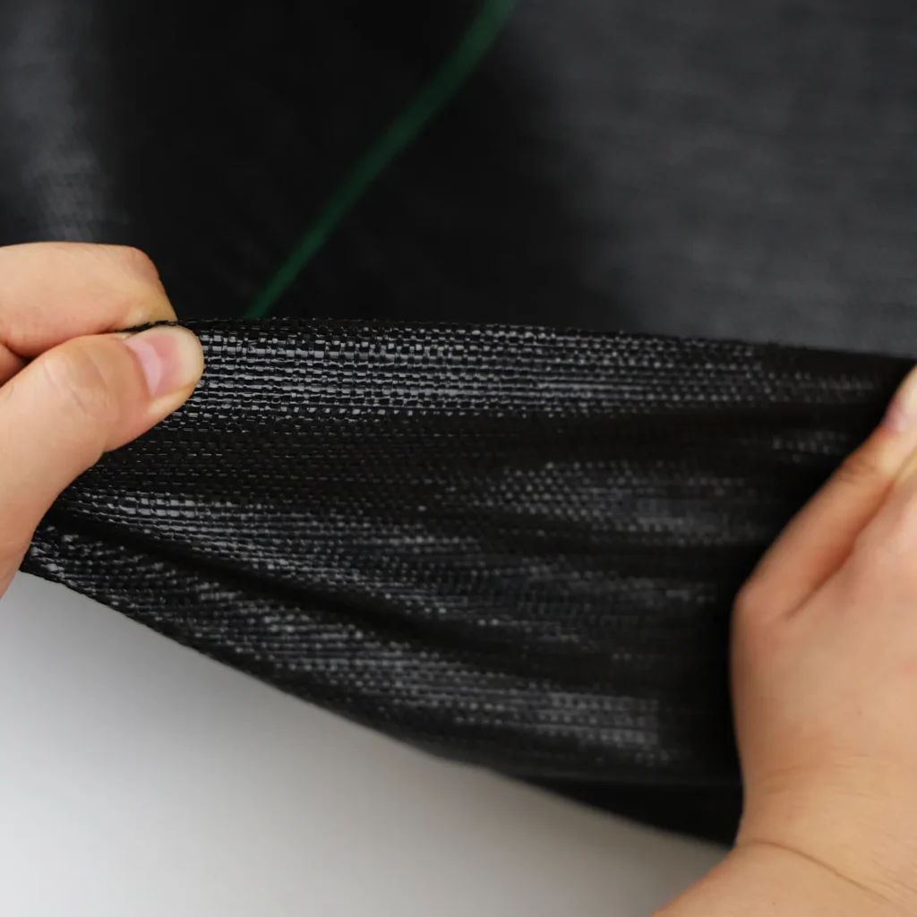 AgraHex Agriculture Woven Anti Weed Barrier Fabric Product Details 130g 4 image - agrahex.com