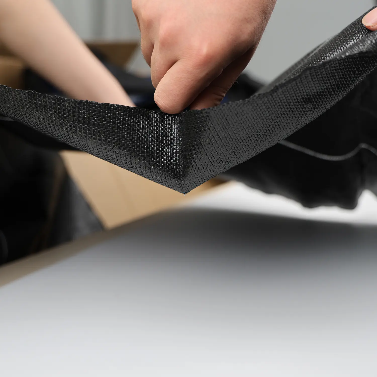 AgraHex Agriculture Woven Anti Weed Barrier Fabric Product Details Breathable and water-permeable image - agrahex.com
